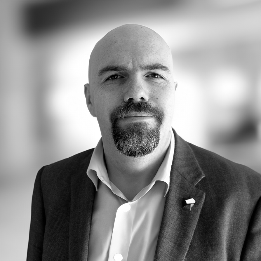 Chris Caswell headshot